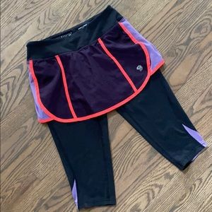 Euc Mountain Hardwear running skirted Capri